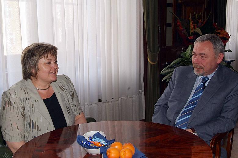 Ambasadorowi towarzyszyła Janka Burianová, Konsul Generalna Republiki Słowacji w Krakowie.  

