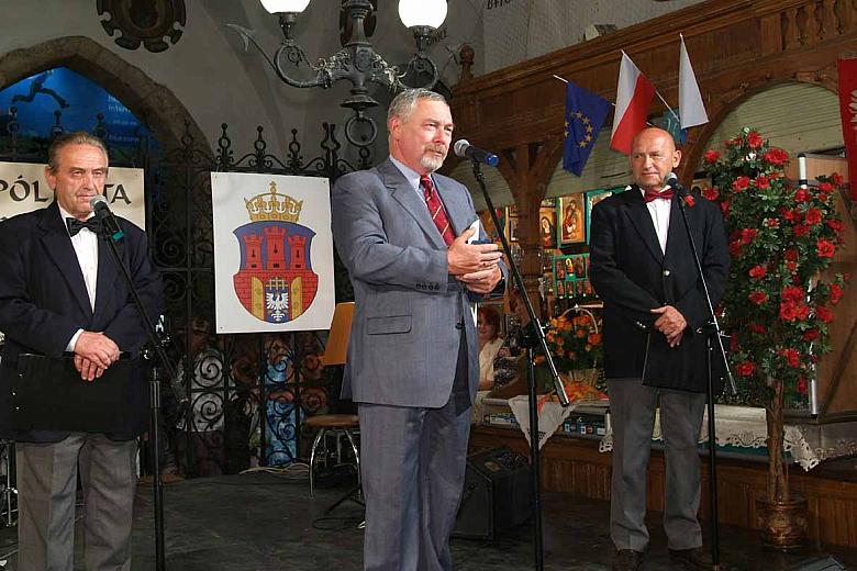 Prezydent Miasta Krakowa Jacek Majchrowski złożył życzenia kupcom z okazji 10-lecia istnienia Samorządnej Wspólnoty Kupców Sukie