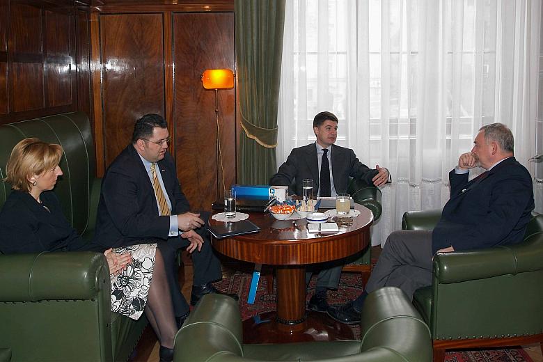 Gabinet Prezydenta Miasta Krakowa. Od prawej: Jacek Majchrowski, Prezydent Miasta Krakowa, Nebojša Koharović, Ambasador Chorwacj