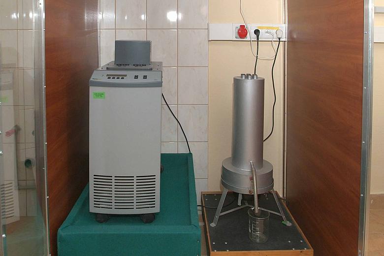 Termostat wodny do sprawdzania termometrów i czujników oporowych oraz ebulioskop - przyrząd do określania ciężaru cząsteczkowego