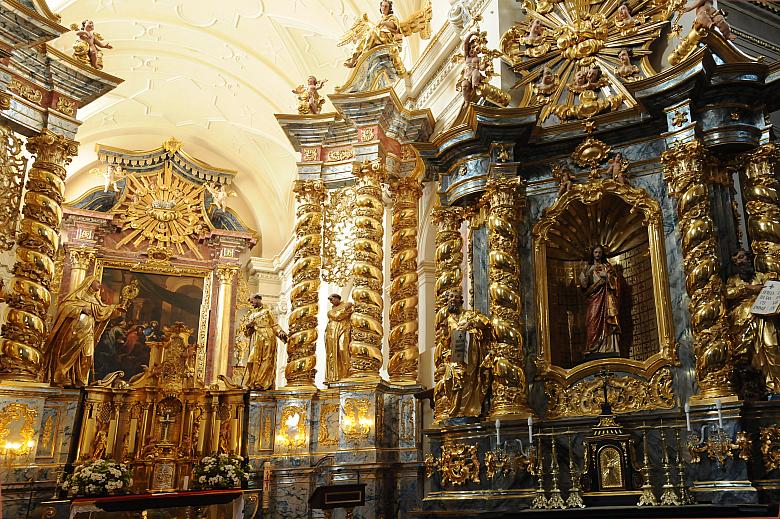 ... i znów zachwycał będzie, przybywających do bernardyńskiego kościoła, wiernych oraz zwiedzających Kraków turystów.