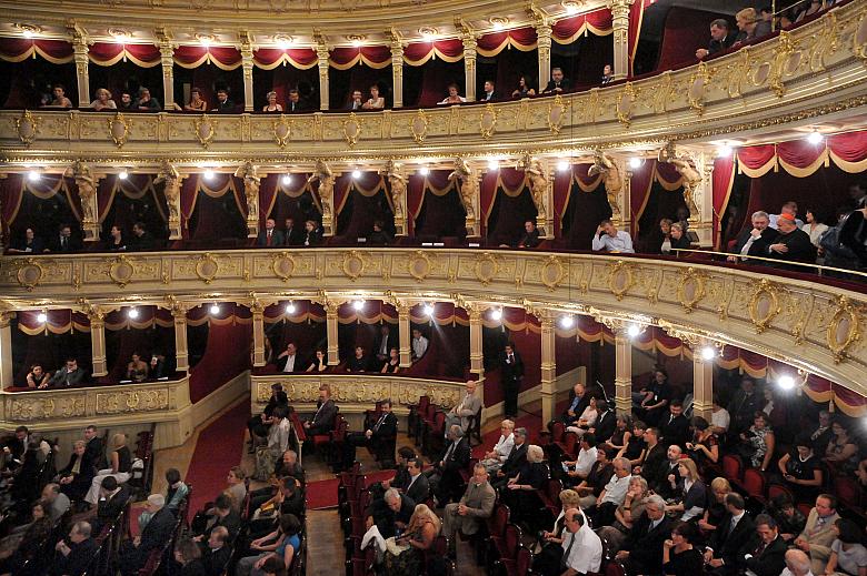 Koncertu, który odbył się w Teatrze im. Juliusza Słowackiego, wysłuchało liczne grono gości zaproszonych na jubileusz.