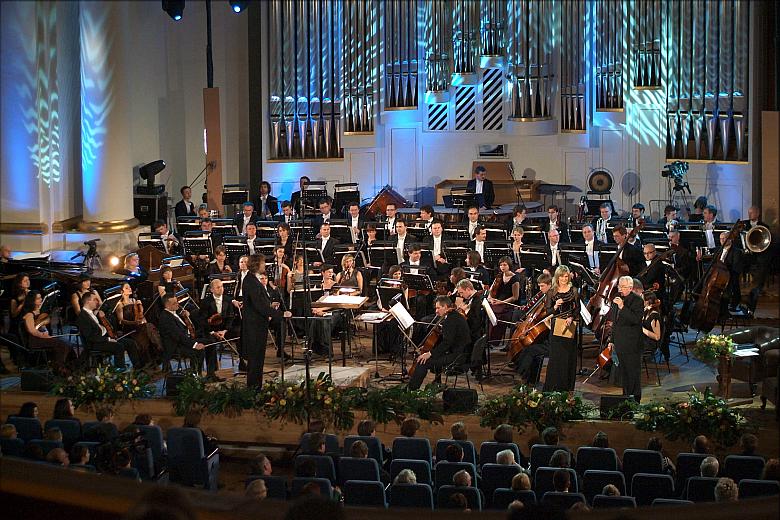 W sali krakowskiej Filharmonii rozbrzmiewały utwory skomponowane przez Tadeusza Bairda, Wojciecha Kilara, Stanisława Radwana, An