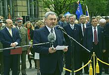 Prezydent Miasta Krakowa Jacek Majchrowski podczas oficjlanej uroczystości na Placu Matejki.