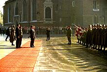 Ceremonia powitalna przed Bazyliką Mariacką.
