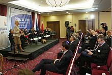 Konferencję otworzyła Henryka Bochniarz, założycielka i Prezydent Polskiej Koferencji Pracodawców Prywatnych LEWIATAN.