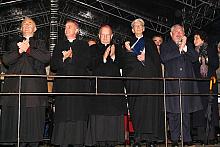 Na uroczystość przybyli m. in.: Kardynał Stanisław Dziwisz, Arcybiskup Metropolita Krakowski oraz biskupi 
z Krakowa - Jan Zają