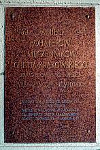 Tablica została ufundowana przez Komitet Obywatelski, w piątą rocznicę likwidacji getta krakowskiego 13 marca 1948 roku.