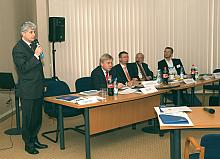 Prezes Zarządu Julian Pilszczek powitał uczestników konferencji "Wizerunek Przedsiębiorstw Komunikacji Miejskiej" zorg