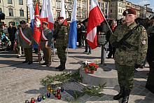 Warta honorowa Wojska Polskiego i przedstawicieli organizacji kombatanckich.