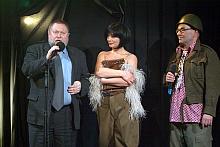 Od lewej: prof. Jerzy Bralczyk, Katarzyna Aleksandrowicz i Rafał Bryndal.