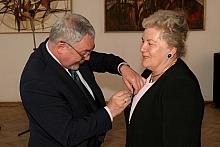Wręczenie Odznaki "Honoris gratia" Elżbiecie Pyce.