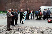Uroczystość poprowadził Zbigniew Siekański, Prezes Stowarzyszenia  Rodzin Ofiar Katyńskich Polski Południowej. 