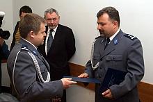 Nowemu komendantowi nominację wręczył młodszy inspektor Andrzej Rokita, Małopolski Komendant Wojewódzki Policji. 