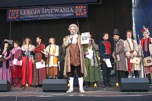 24. lekcja śpiewania "Majowa Jutrzenka" na krakowskim Rynku