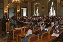 Sympozjum zorganizował Urząd Miasta Krakowa przy współudziale Urzędu Marszałkowskiego, Małopolskiego Urzędu Wojewódzkiego, Akade