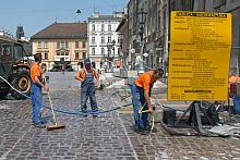 Dobiega końca rozpoczęty 24 stycznia 2007 roku remont krakowskiego Małego Rynku.