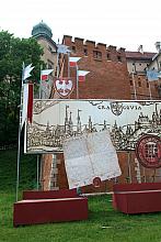 Krakowskie Przedsiębiorstwo Usług Komunalnych i Dekoracji posłużyło się znanymi symbolami, z których stoworzyło nową jakość.