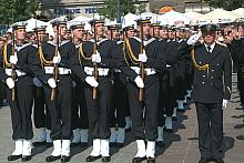 Marynarze rzadko pojawiają się na krakowskim Rynku.