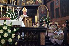 W wygłoszonej homilii, poświęconej Świętu Wniebowzięcia, ksiądz biskup Tadeusz Pieronek podziękował swoim rodzicom... 
