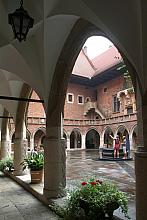 Historia Collegium zaczęła się w roku 1399, gdy król Władysław kupił kamienicę stojącą na rogu ulic św. Anny i Jagiellońskiej. M