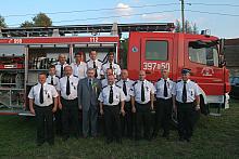 Wspólne zdjęcie strażaków ze Zbydniowic z Prezydentem Krakowa Jackiem Majchrowskim.
