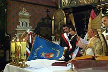 Ksiądz biskup poświęcił sztandar Komisji Zakładowej NSZZ "Solidarność" przy Urzędzie Miasta Krakowa.