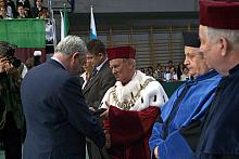 Odznaki "Honoris gratia" otrzymał z rąk Prezydenta prof. dr hab. Ryszard Borowiecki, rektor Uniwersytetu Ekonomicznego