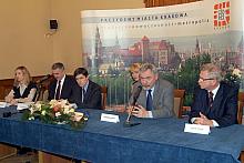 W magistracie, w obecności Prezydenta Miasta Krakowa, podpisano umowę między Globe Trade Centre a firmami IBM i Accounting Plaza