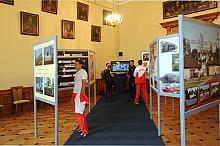 W sali Portretowej przedstawiono nowe, krakowskie inwestycje sportowe.