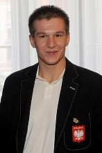 Radosław Zawrotniak jest studentem krakowskiej AWF, zawodnikiem AZS AWF.
 W Pekinie wraz z trzema innymi szpadzistami: Tomaszem