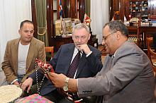 Był to dr Abulgasem Gsuda, Szef Biura Współpracy Ekonomicznej Libii w Warszawie...

