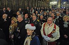 W tłumie wiernych widziało się przybyłych do Krakowa przedstawicieli polskich i zagranicznych organizacji strzeleckich.