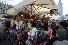 Zgodnie z odwieczną tradycją na krakowskim Rynku Głównym ropoczęły się Targi Bożorodzeniowe.

