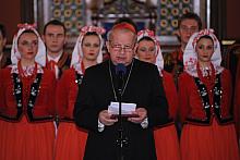 ...ksiądz kardynał Stanisław Dziwisz.