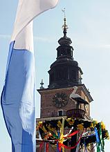 ...a także powiewające flagi miasta Krakowa, wszystko to tworzy niepowtarzalną atmosferę...