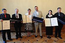 Dyplomy za prowadzoną działalność charytatywną otrzymały również Lions Club Kraków - Stare Miasta oraz Zakład Karny w Krakowie -