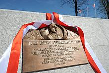 Uroczystość odsłonięcia tablicy pamiątkowej dra Edwarda Cetnarowskiego
