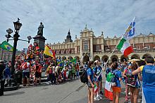 Pielgrzymi na dzień przed przybyciem papieża Franciszka do Krakowa