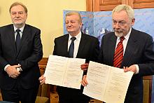 Podpisanie porozumienia ws ochrony powietrza w Krakowie między Gminą a AGH