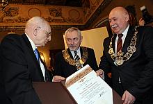 Władysław Bartoszewski Honorowym Obywatelem Miasta Krakowa