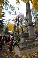 Krakowska młodzież pamięta o wybitnych rodakach, którzy spoczęli na cmentarzu Rakowickim
