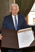 Nadanie tytułu Honorowego Obywatela Stołecznego Królewskiego Miasta Krakowa Jerzemu Buzkowi