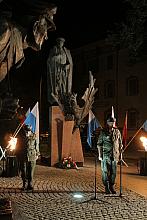Uroczysty apel przy pomniku Józefa Piłsudskiego w XLVIII  rocznicę Marszu I Kompanii Kadrowej