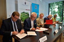 Uroczystość podpisania partnerskiej umowy współpracy między Miejskim Przedsiębiorstwem Energetyki Cieplnej S.A. i Uniwersytetem Rolniczym w Krakowie