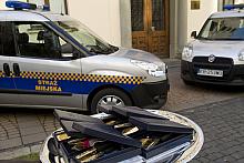 Przekazanie 6 radiowozów patrolowo-przewozowych Straży Miejskiej Miasta Krakowa
