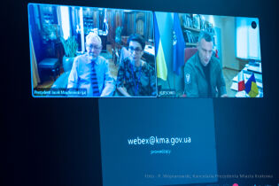 Rozmowa online Prezydenta Krakowa z Merem Kijowa . Fot. Piotr Wojnarowski - Kancelaria Prezydenta UMK