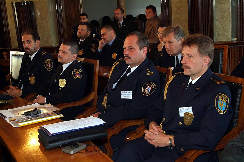 Podczas sesji praktycznej zaprezentowane zostały programy prewencyjne realizowane m. in. w Holandii, Niemczech i Francji. Straż 