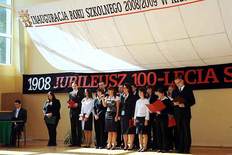 Po części oficjalnej - podczas której Prezydent Miasta Krakowa wręczył Odznakę "Honoris gratia"  dwóm nauczycielkom,  