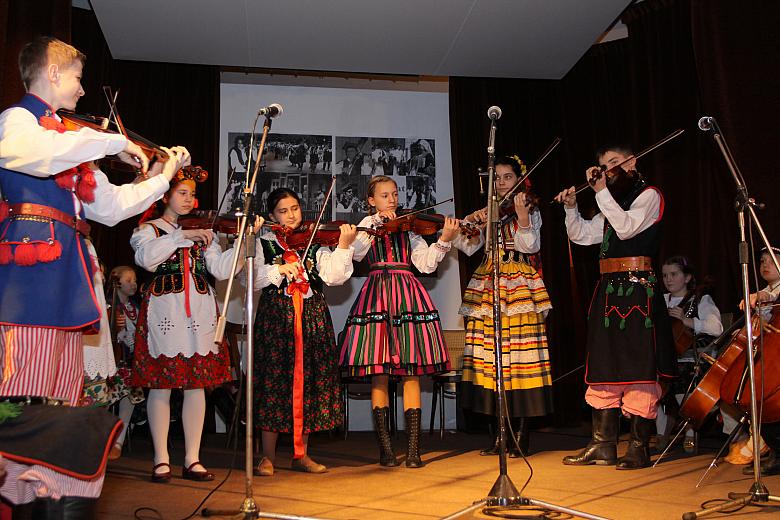 "Krakusy" koncertowały w  Austrii, Niemczech, Szwecji, na Słowacji oraz w krajach byłej Jugosławii.